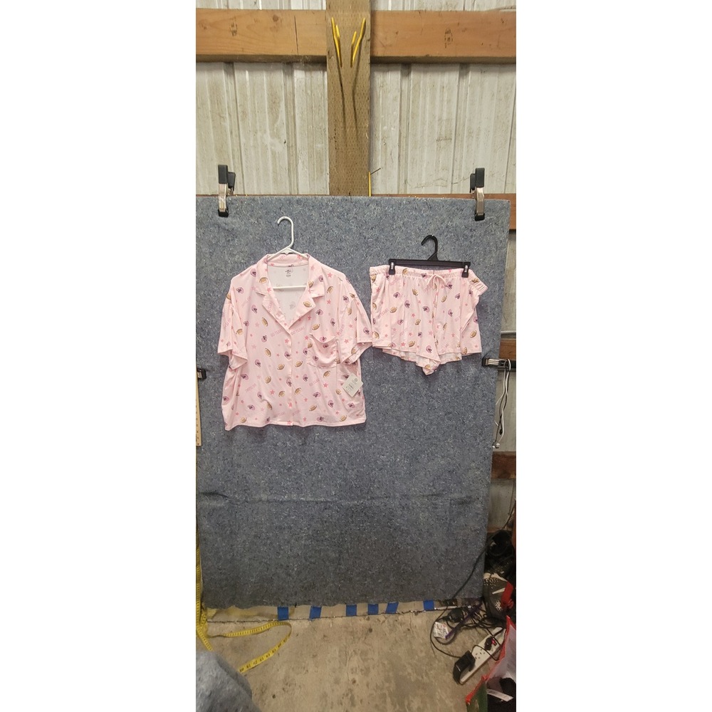 Celebrate Halloween Shorty Notch Fotball Barely Pink  Set Size XL
